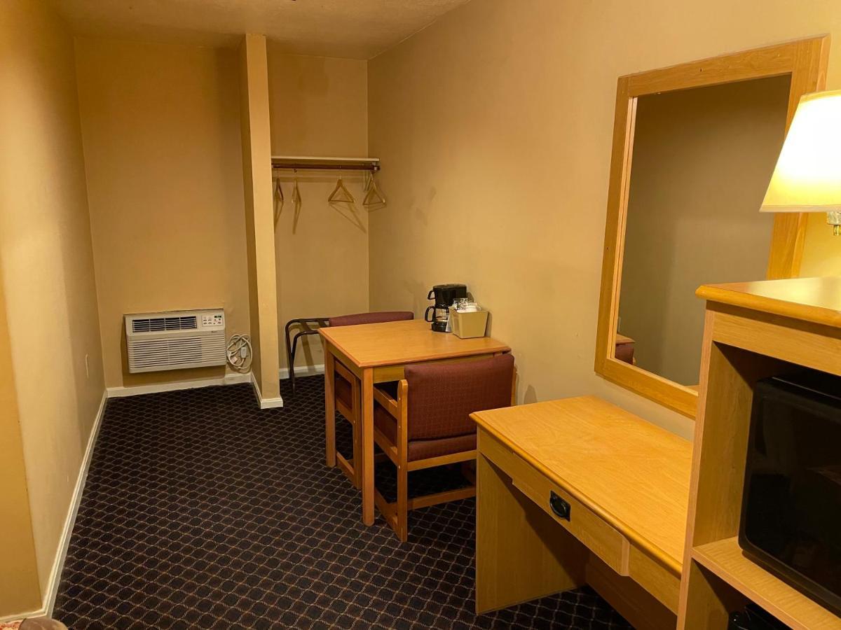Wildwood Inn Флоренция Экстерьер фото