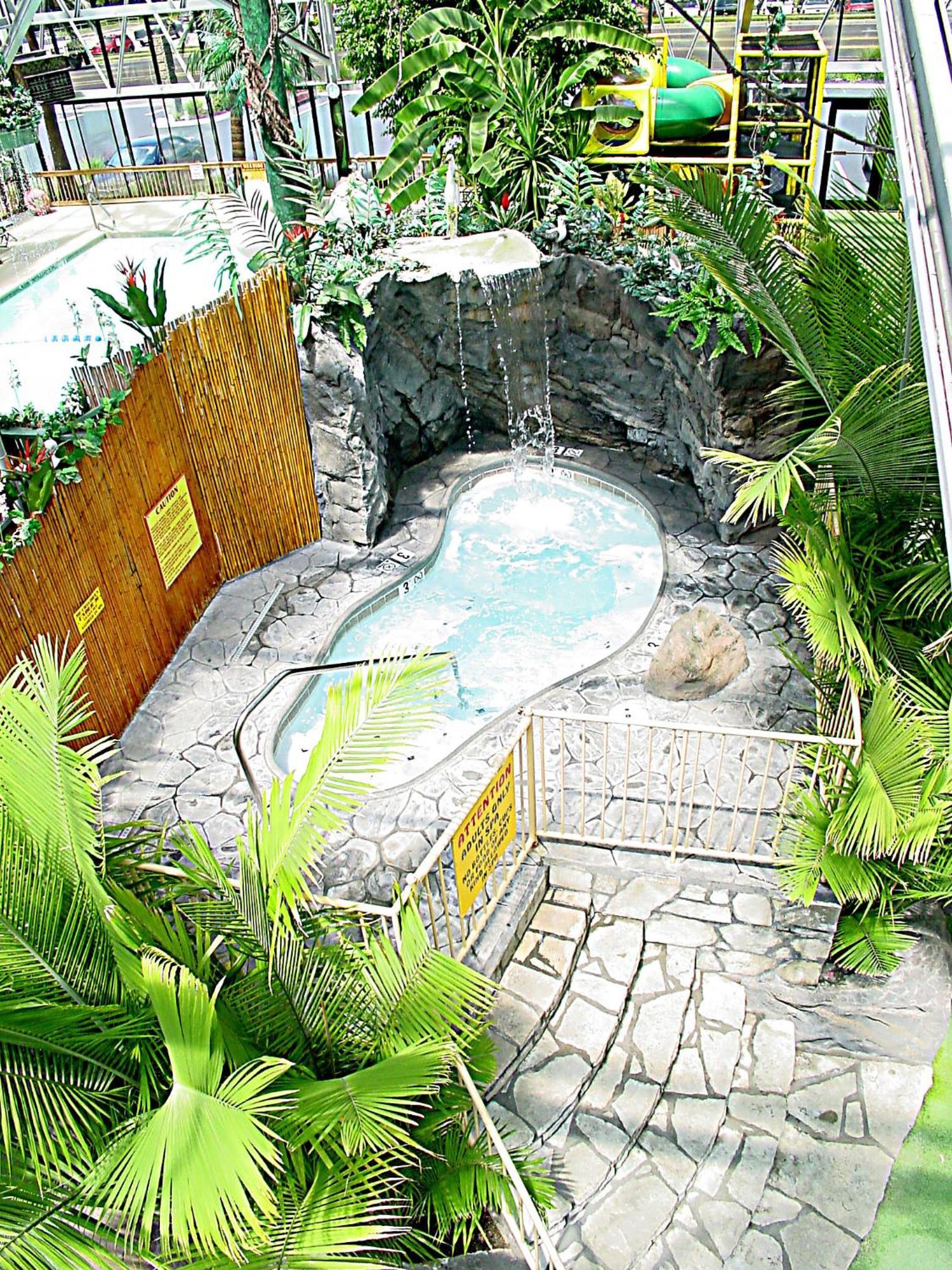 Wildwood Inn Флоренция Экстерьер фото