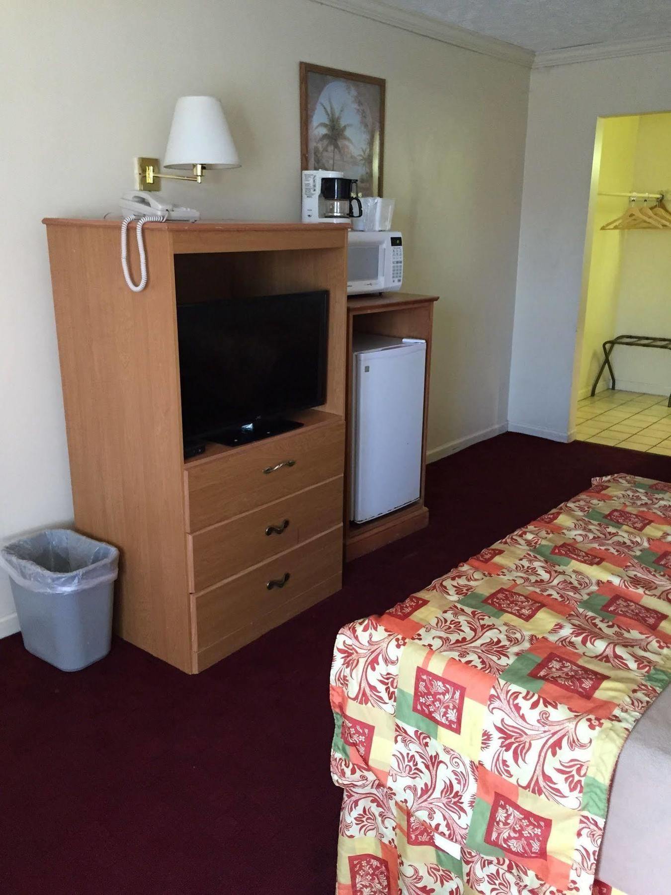 Wildwood Inn Флоренция Экстерьер фото